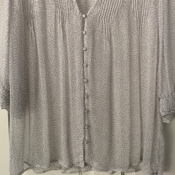 Contemporary white and gray Joie silk blouse - Picture 5 of 7